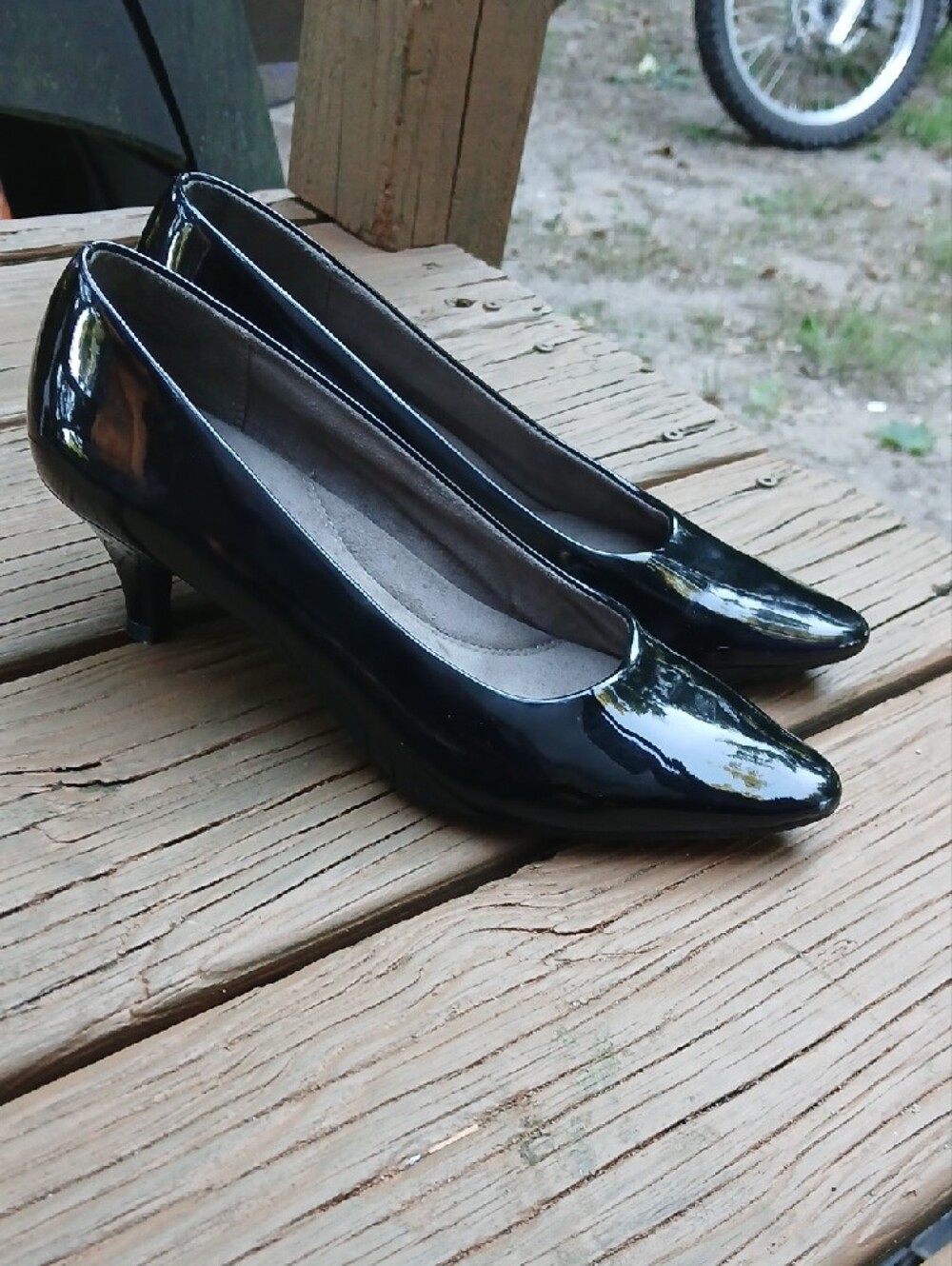 EUC! AEROSOLES Stardom Black Patent Almond-Toe Kitten Heels Faux Leather US SZ 8 - Picture 2 of 6